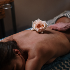 WELLNESS FOOT MASSAGE